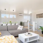 Seaside By Paradise - Uusi Korkeatasoinen Hiekkasaerkaet Villa *